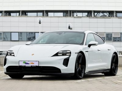 Porsche Taycan GTS