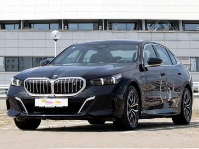 BMW i5 