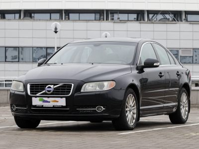 Volvo S80 