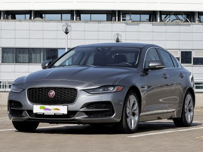 Jaguar XE 